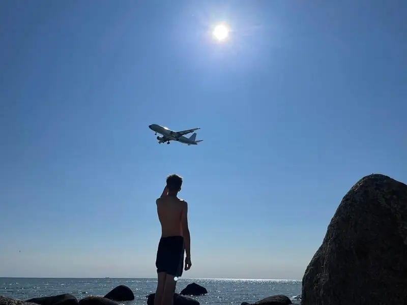 Fly til Bornholm – Bornholm Airport (RNN)