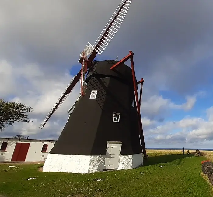 Bornholm – Kuremølle - historyczny młyn na trasie ze Svaneke do Østermarie